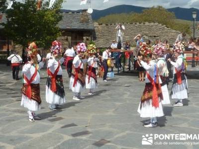 Majaelrayo - Pueblos arquitectura negra - Fiesta de los danzantes, Santo Niño; curso senderismo